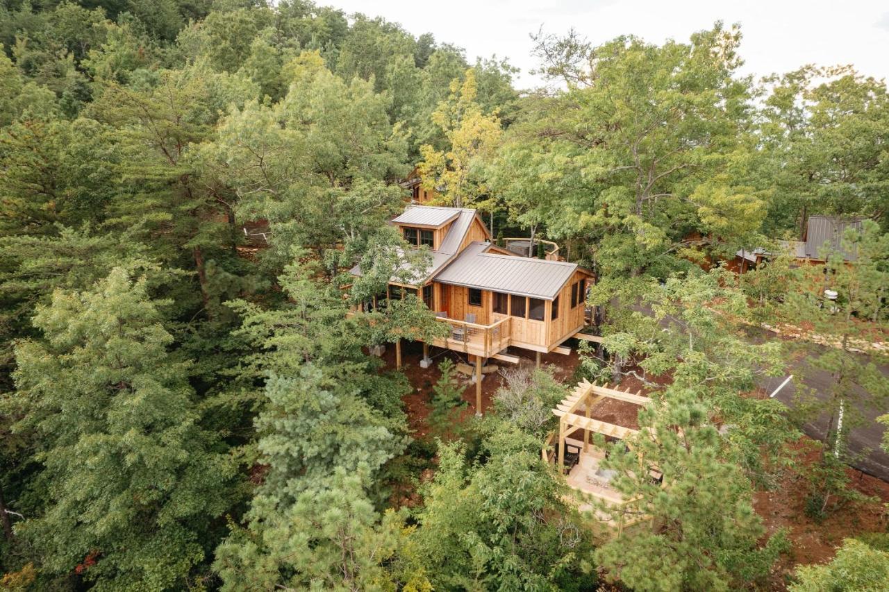 The Blackjack Oak In Treehouse Grove At Norton Creek Gatlinburg Exterior foto